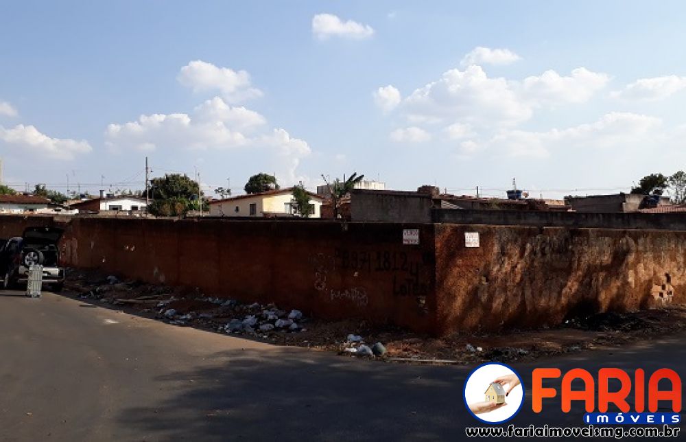 Lote/Terreno à venda no bairro PADRE LIBÉRIO