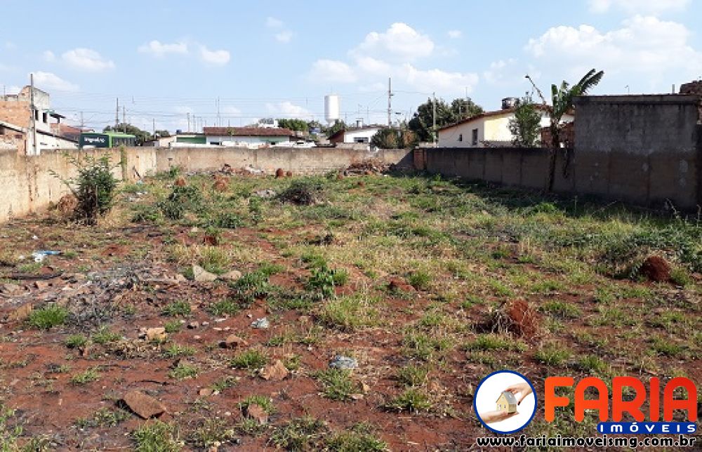 195 - Lote/Terreno à venda no bairro PADRE LIBÉRIO - Faria Imóveis 2