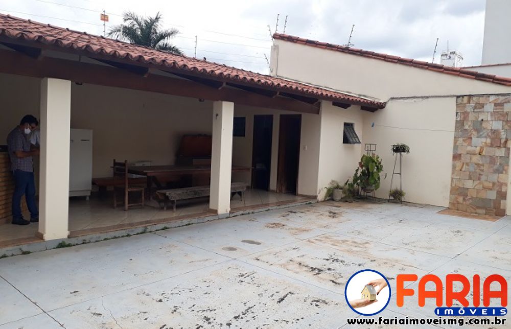 258 - Casa à venda no bairro SÃO JOSÉ - Faria Imóveis 0