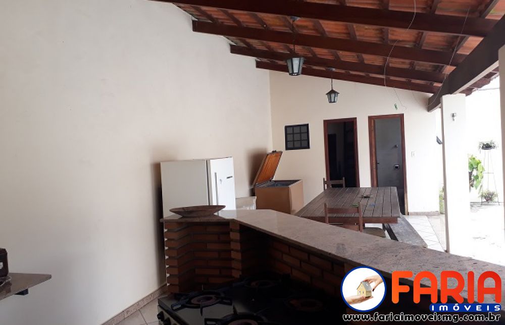 258 - Casa à venda no bairro SÃO JOSÉ - Faria Imóveis 3