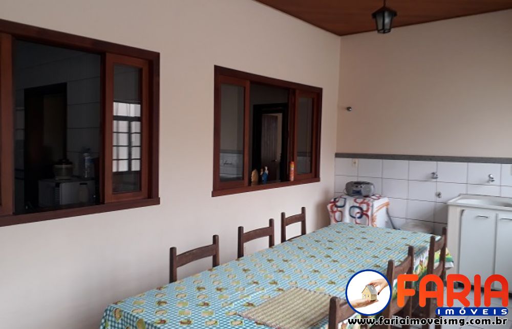 258 - Casa à venda no bairro SÃO JOSÉ - Faria Imóveis 6