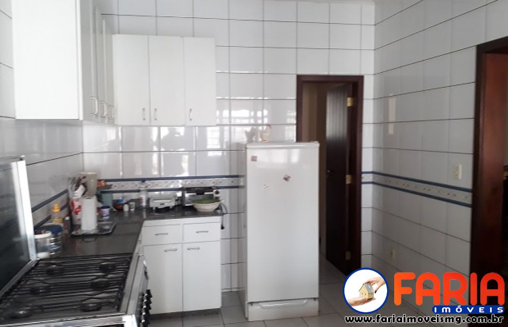 258 - Casa à venda no bairro SÃO JOSÉ - Faria Imóveis 7