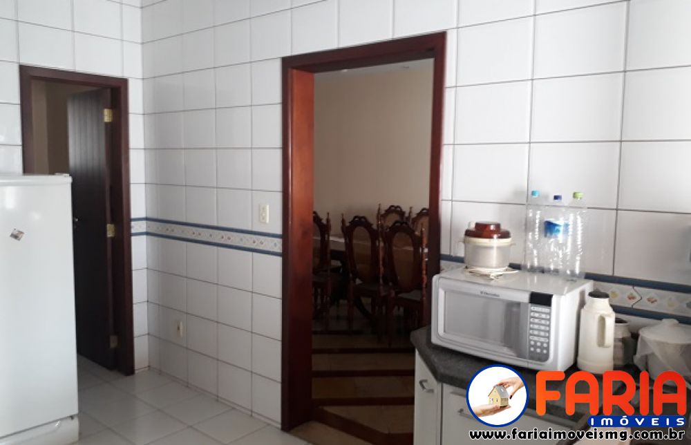 258 - Casa à venda no bairro SÃO JOSÉ - Faria Imóveis 8