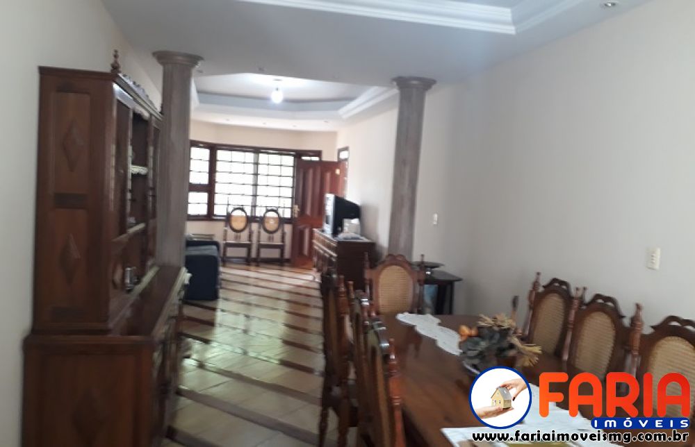 258 - Casa à venda no bairro SÃO JOSÉ - Faria Imóveis 11