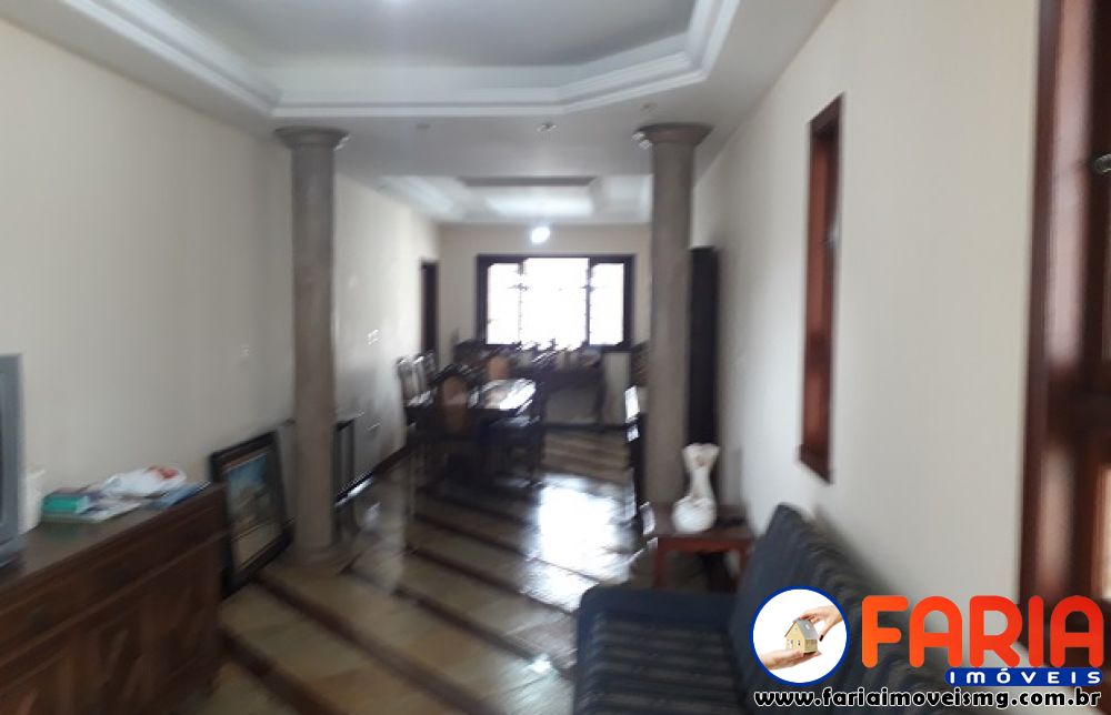 258 - Casa à venda no bairro SÃO JOSÉ - Faria Imóveis 12