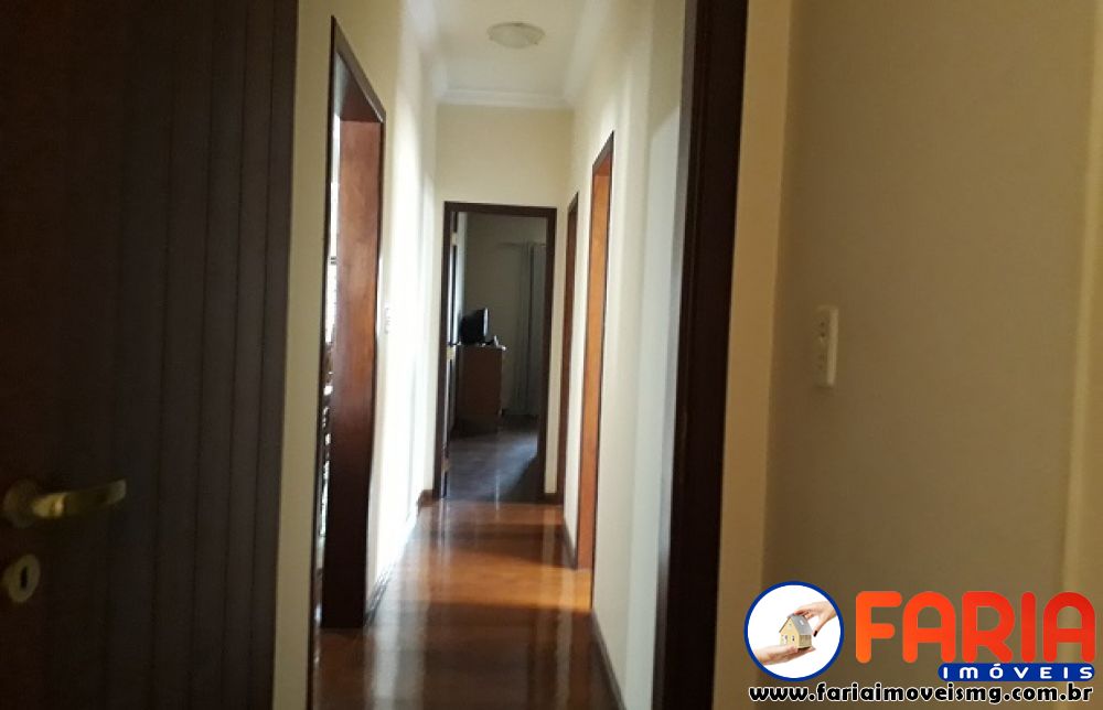 258 - Casa à venda no bairro SÃO JOSÉ - Faria Imóveis 15