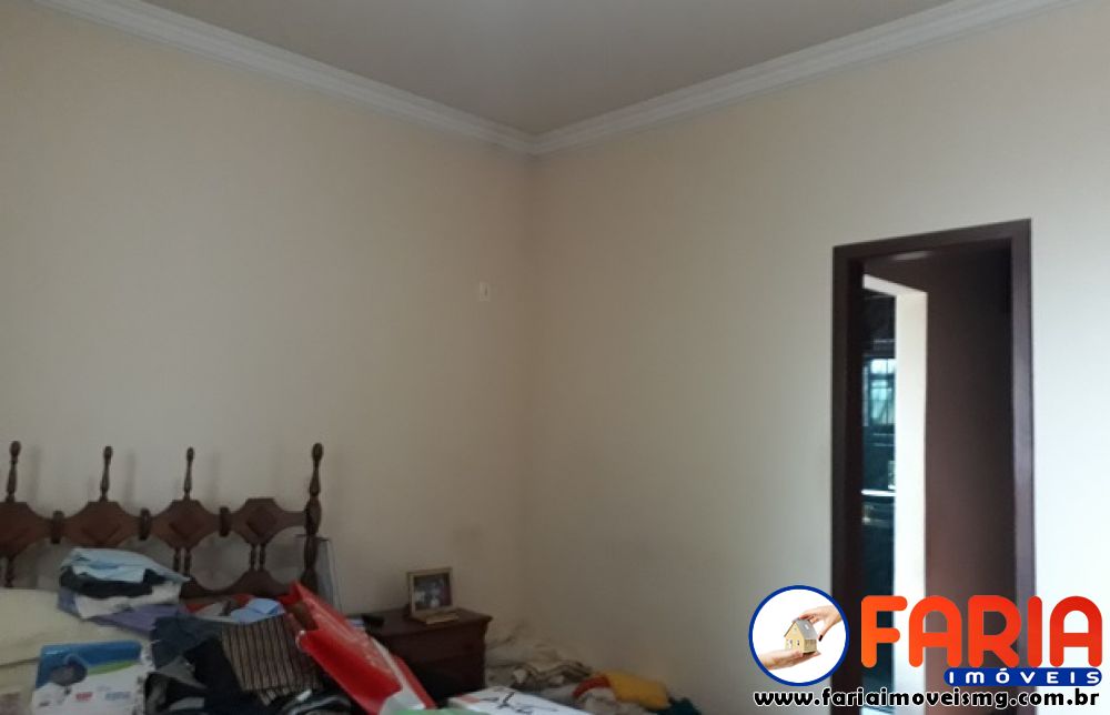 258 - Casa à venda no bairro SÃO JOSÉ - Faria Imóveis 17