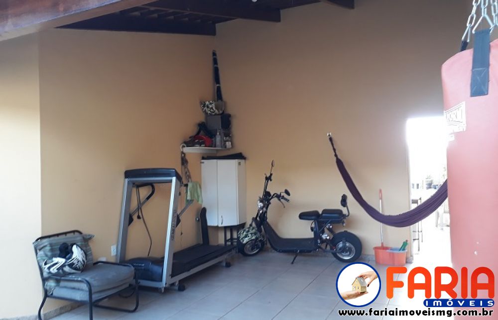 304 - Casa à venda no bairro SÃO LUIZ - Faria Imóveis 1