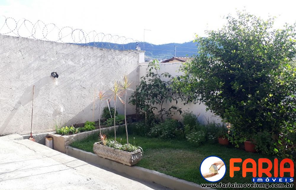 304 - Casa à venda no bairro SÃO LUIZ - Faria Imóveis 7