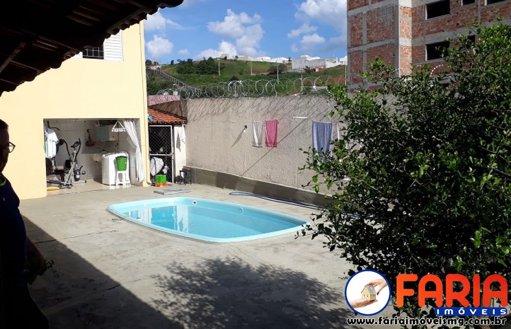 304 - Casa à venda no bairro SÃO LUIZ - Faria Imóveis 8