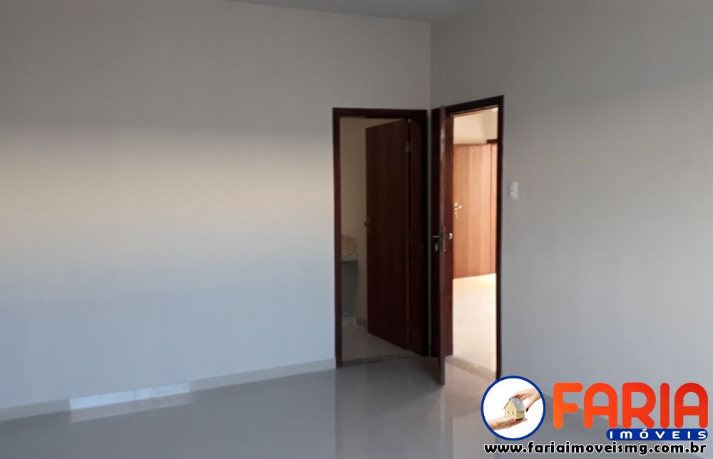 313 - Casa à venda no bairro VILA FERREIRA - Faria Imóveis 5