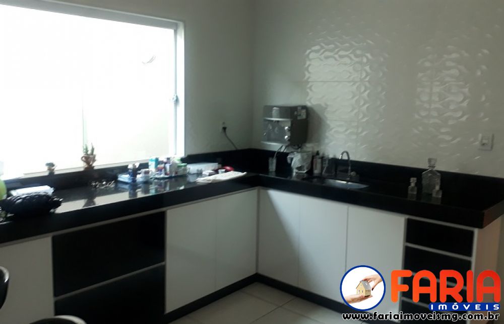 325 - Casa à venda no bairro VILA FERREIRA - Faria Imóveis 0