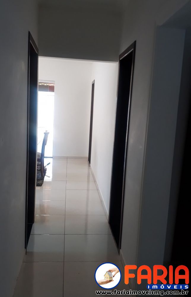 325 - Casa à venda no bairro VILA FERREIRA - Faria Imóveis 5