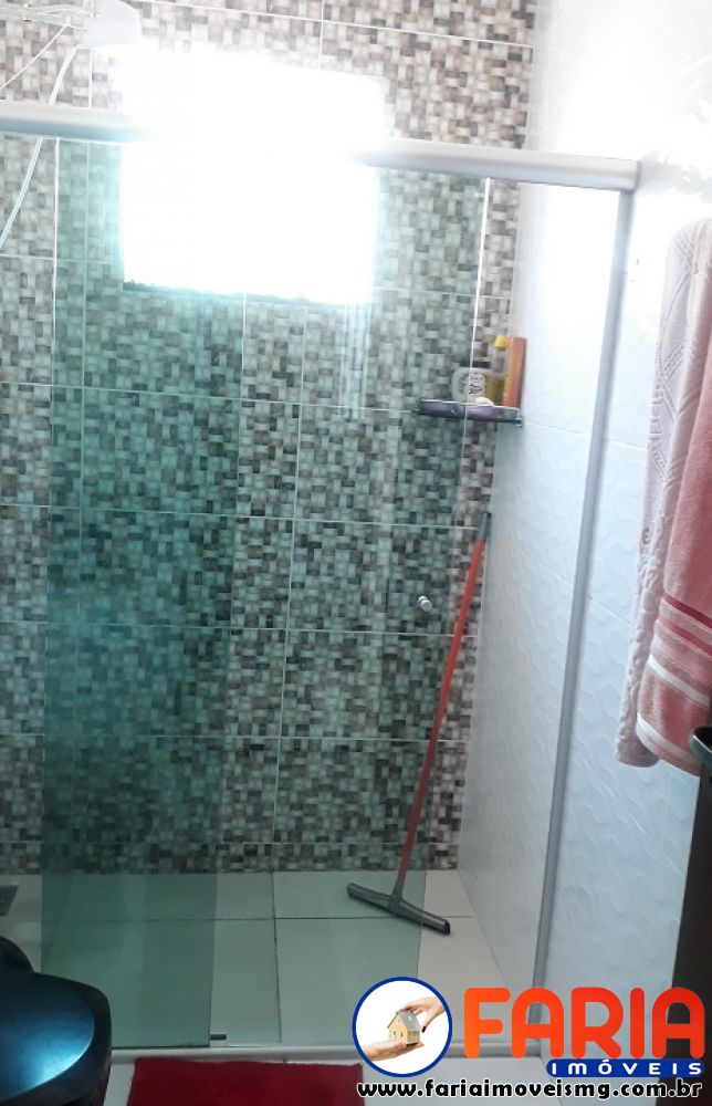 325 - Casa à venda no bairro VILA FERREIRA - Faria Imóveis 6