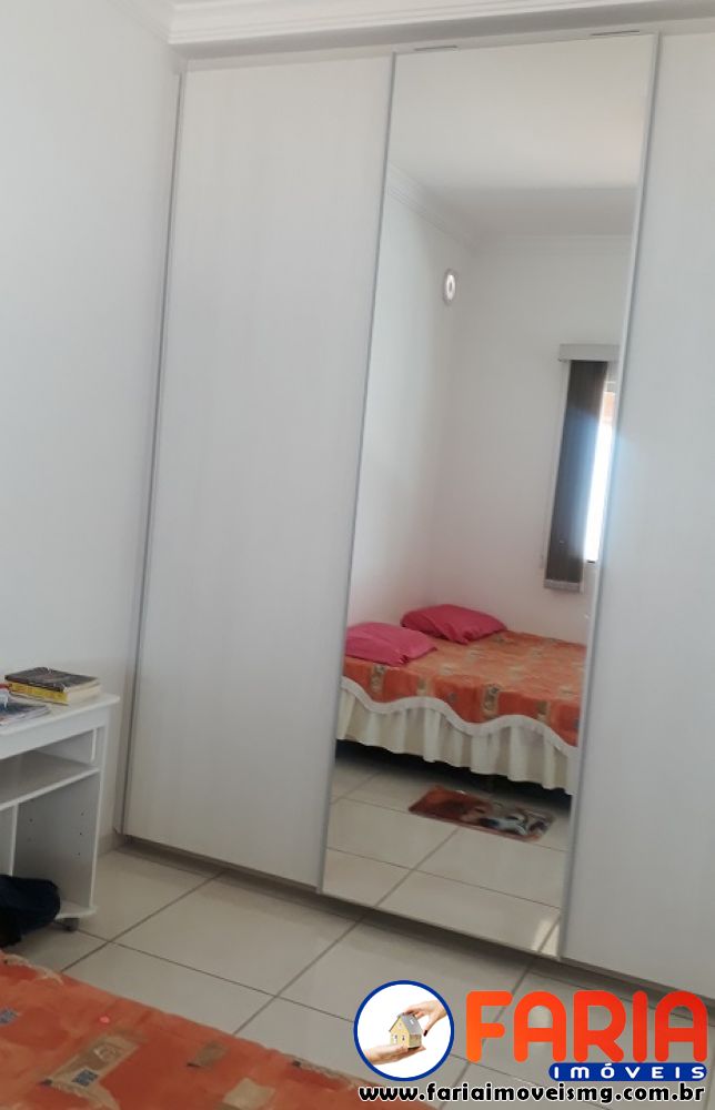 325 - Casa à venda no bairro VILA FERREIRA - Faria Imóveis 11