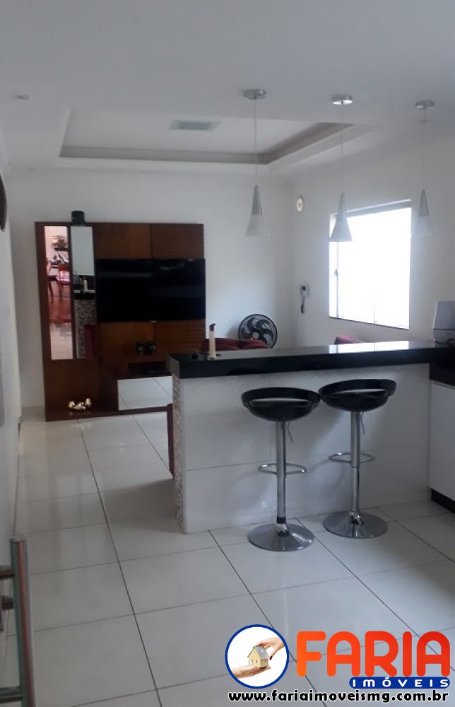 325 - Casa à venda no bairro VILA FERREIRA - Faria Imóveis 22