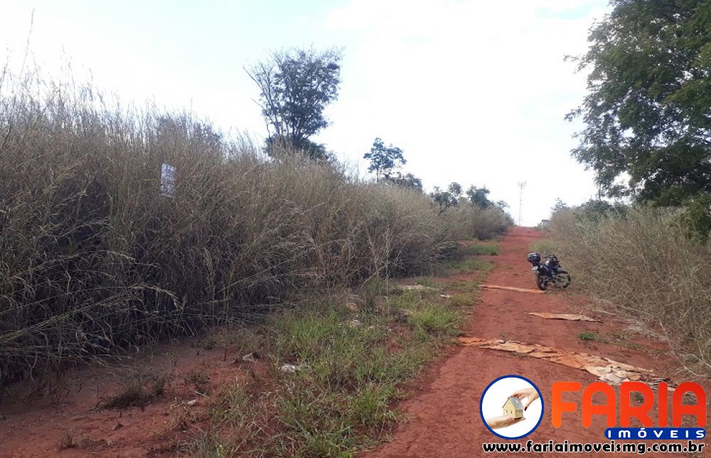 331 - Lote/Terreno à venda no bairro SENADOR VALADARES - Faria Imóveis 2