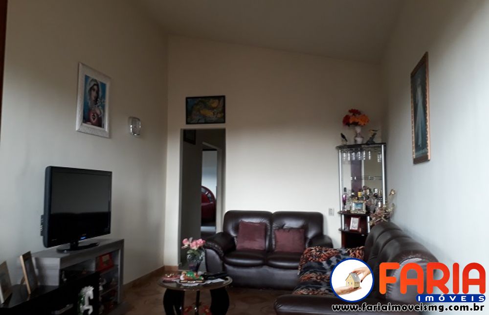 337 - Casa à venda no bairro VILA FERREIRA - Faria Imóveis 2