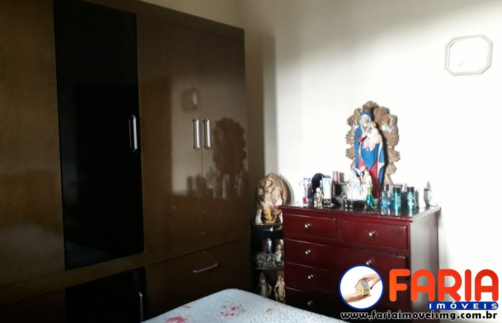 337 - Casa à venda no bairro VILA FERREIRA - Faria Imóveis 11