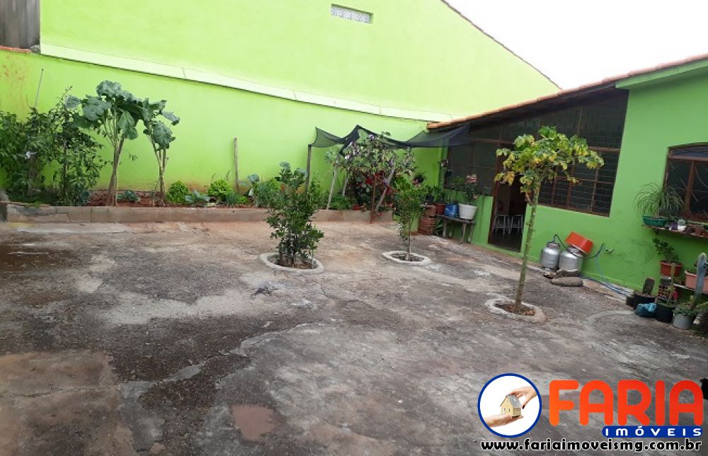 337 - Casa à venda no bairro VILA FERREIRA - Faria Imóveis 19