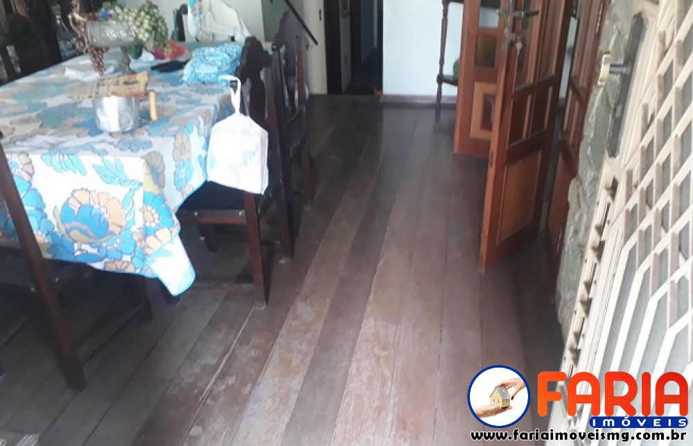 360 - Casa à venda no bairro CENTRO - Faria Imóveis 5