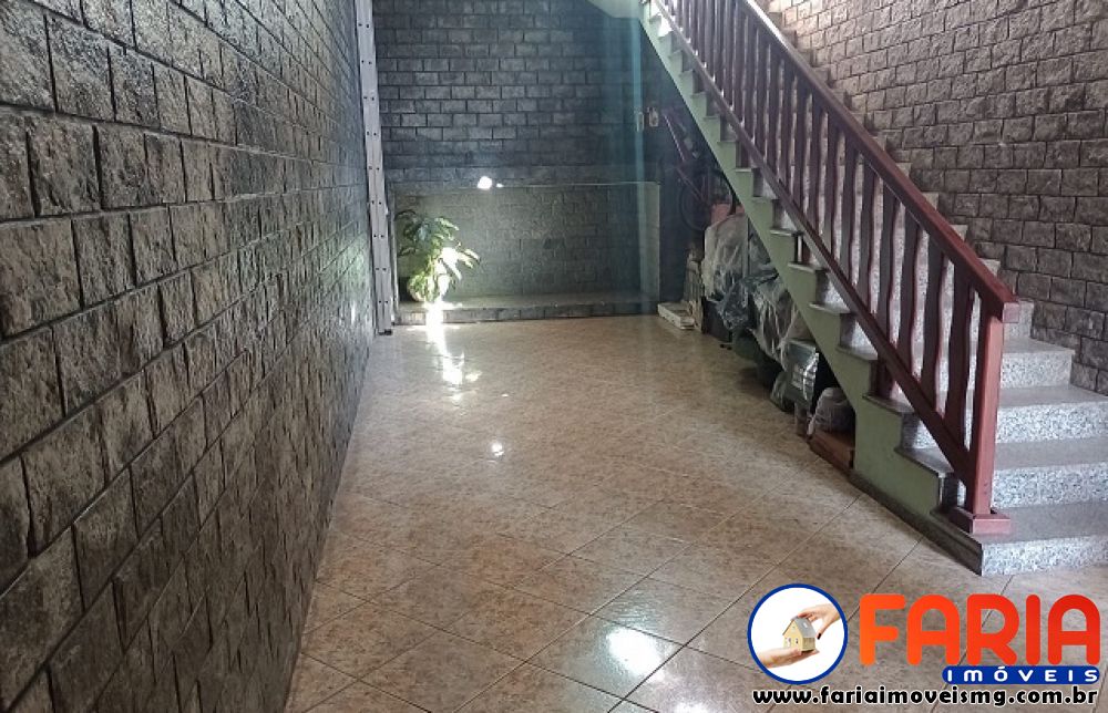 361 - Casa à venda no bairro VILA ROMUALDO - Faria Imóveis 1