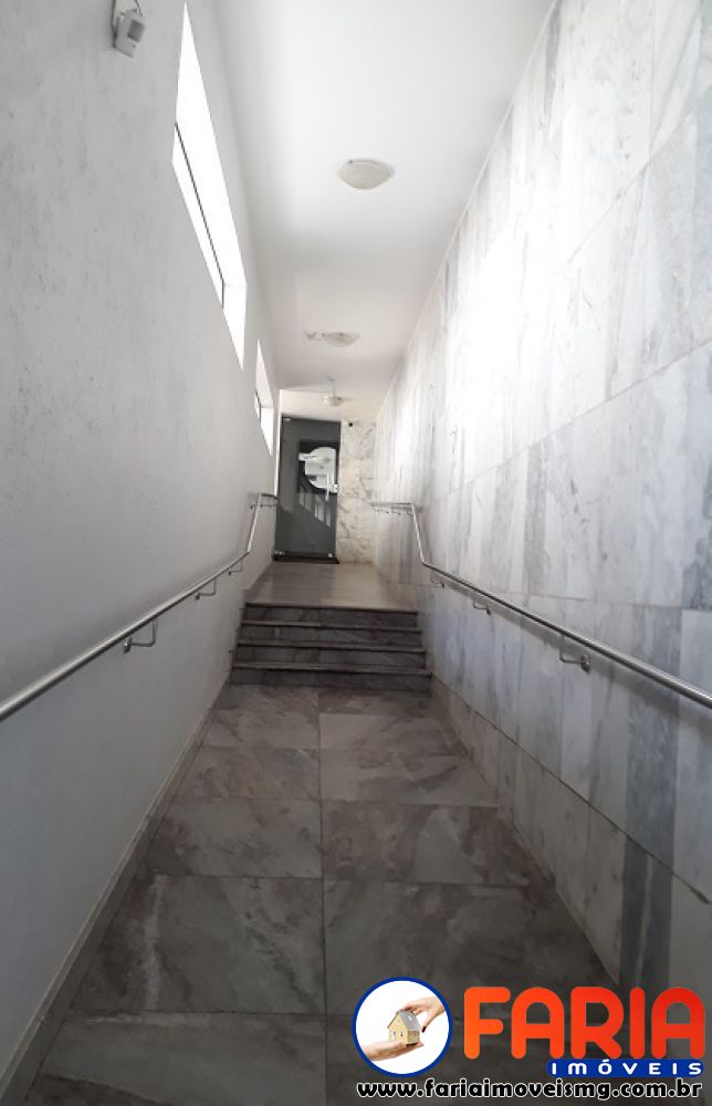 362 - Apartamento à venda no bairro CENTRO - Faria Imóveis 2