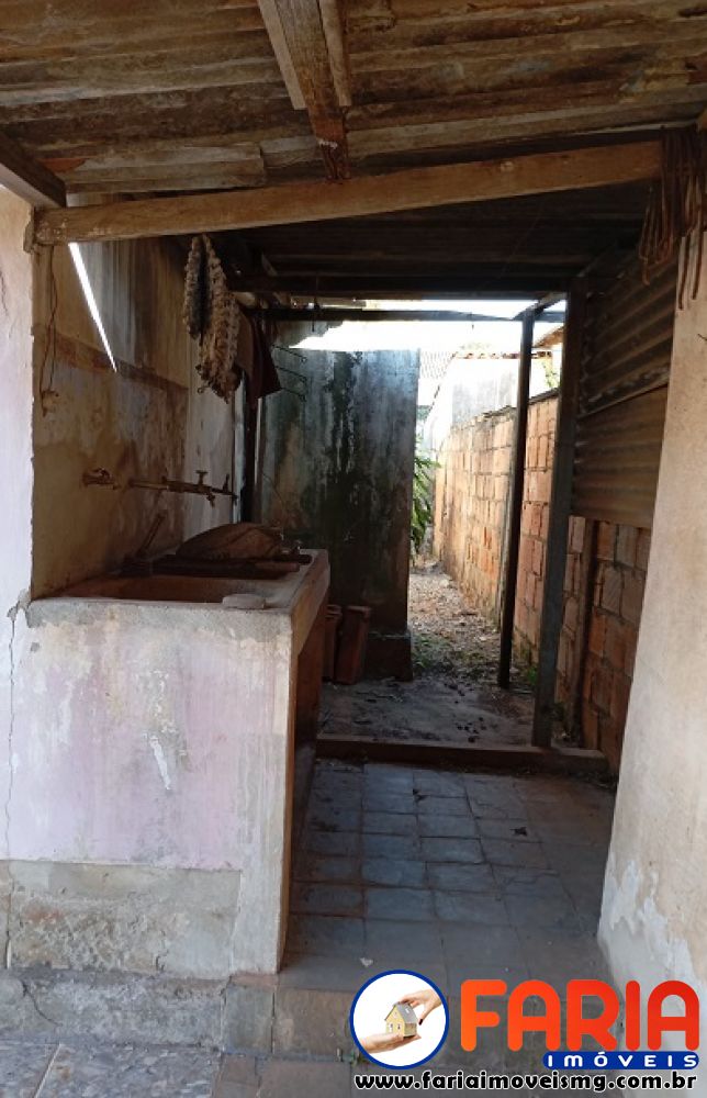 363 - Casa à venda no bairro SÃO FRANCISCO - Faria Imóveis 13