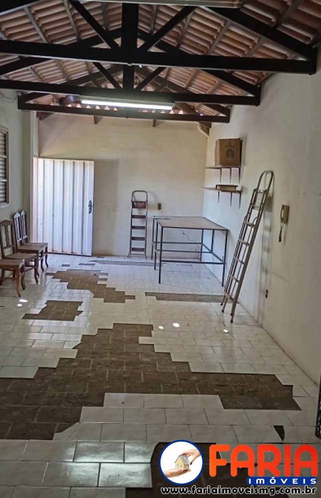 365 - Casa à venda no bairro SÃO JOSÉ - Faria Imóveis 1