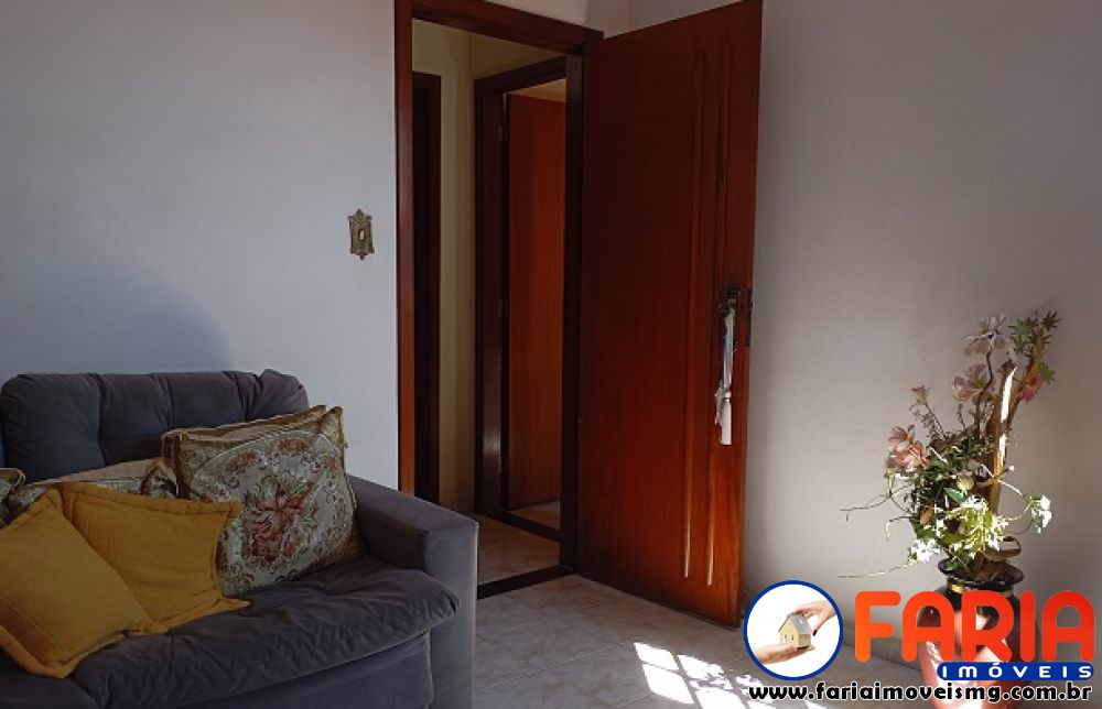 365 - Casa à venda no bairro SÃO JOSÉ - Faria Imóveis 6