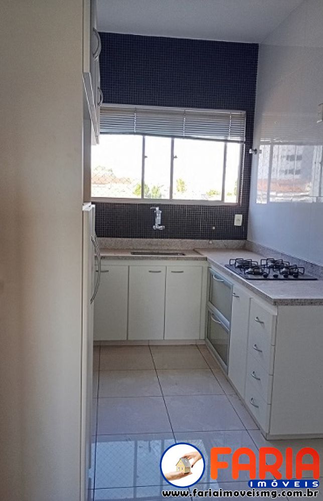 369 - Apartamento à venda no bairro SÃO JOSÉ - Faria Imóveis 3