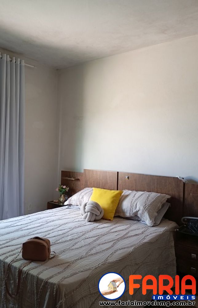 378 - Casa à venda no bairro VILA FERREIRA - Faria Imóveis 2