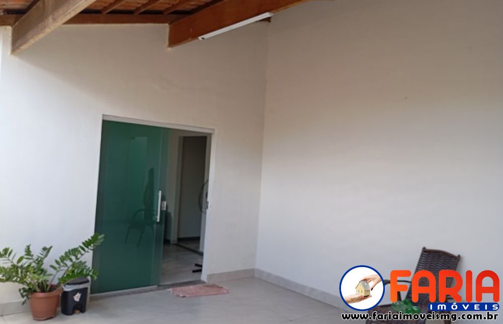 381 - Casa à venda no bairro JARDIM DAS PITEIRAS  - Faria Imóveis 4