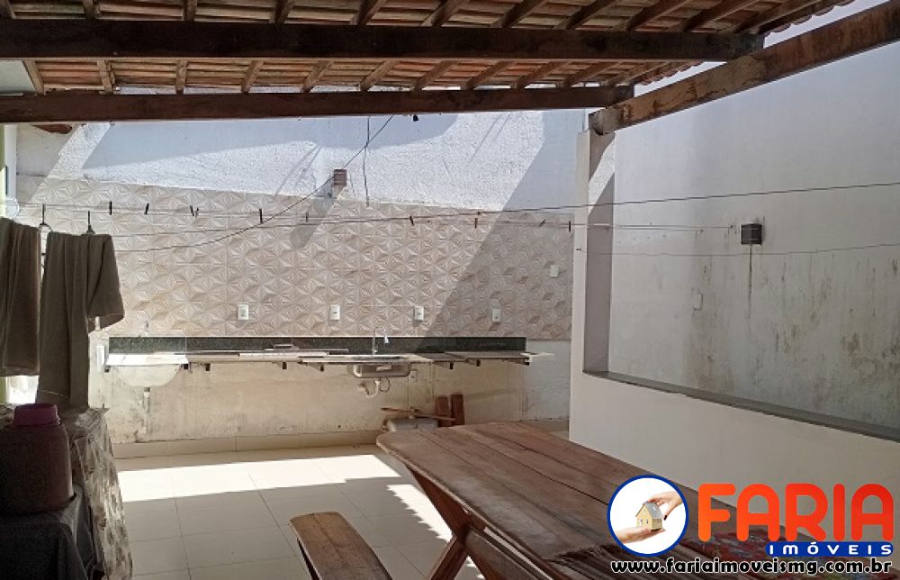 381 - Casa à venda no bairro JARDIM DAS PITEIRAS  - Faria Imóveis 10