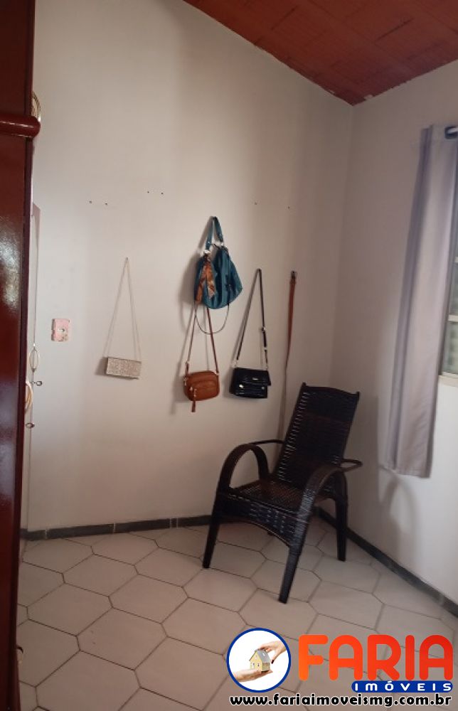 381 - Casa à venda no bairro JARDIM DAS PITEIRAS  - Faria Imóveis 15