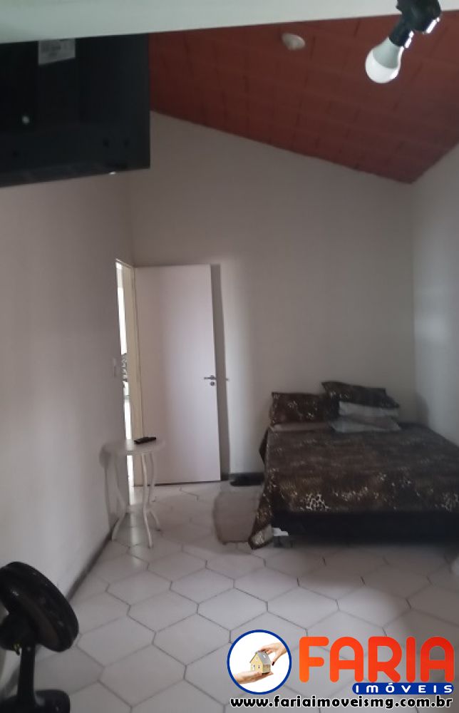 381 - Casa à venda no bairro JARDIM DAS PITEIRAS  - Faria Imóveis 17