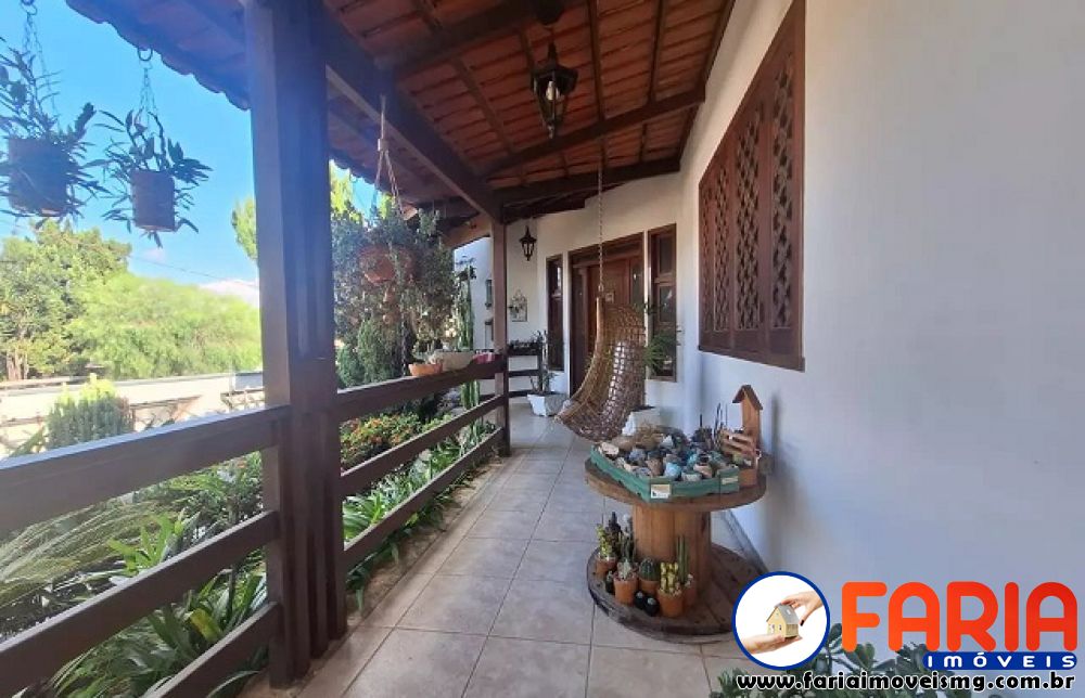 385 - Casa à venda no bairro JARDIM BEATRIZ - Faria Imóveis 4