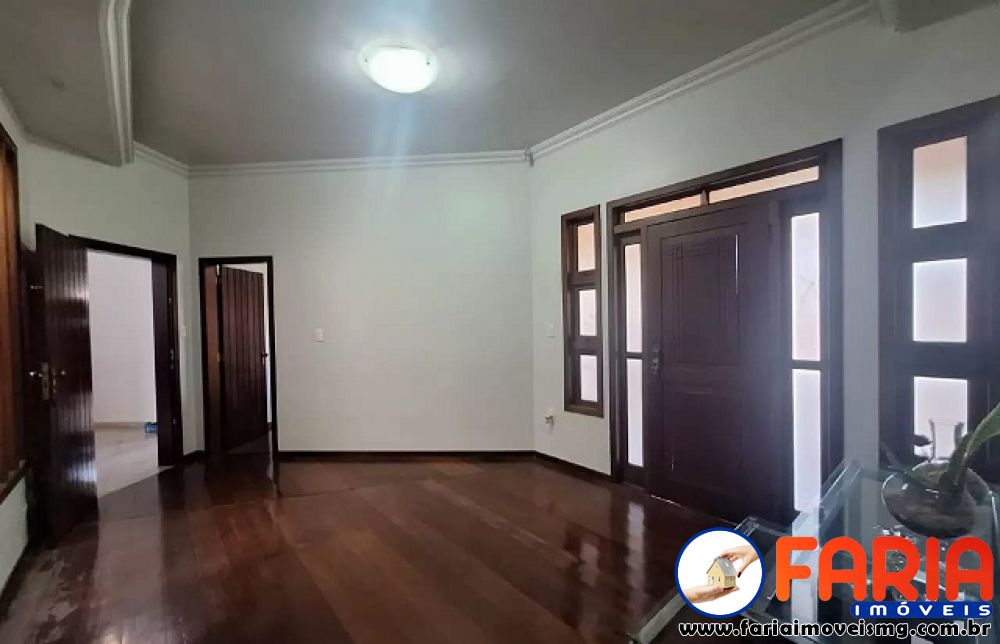 385 - Casa à venda no bairro JARDIM BEATRIZ - Faria Imóveis 5