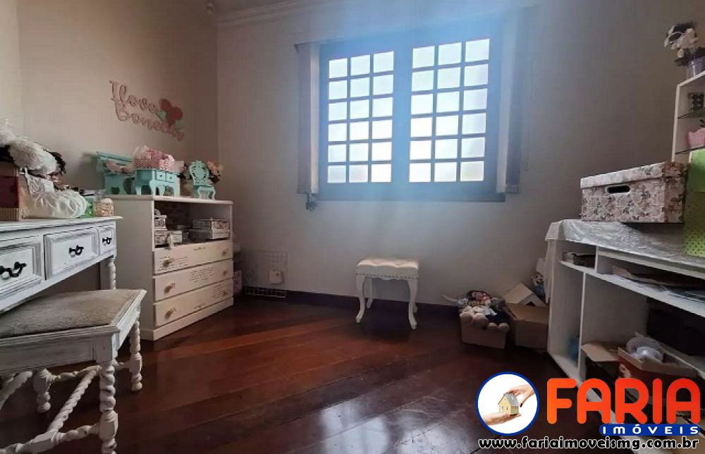 385 - Casa à venda no bairro JARDIM BEATRIZ - Faria Imóveis 12