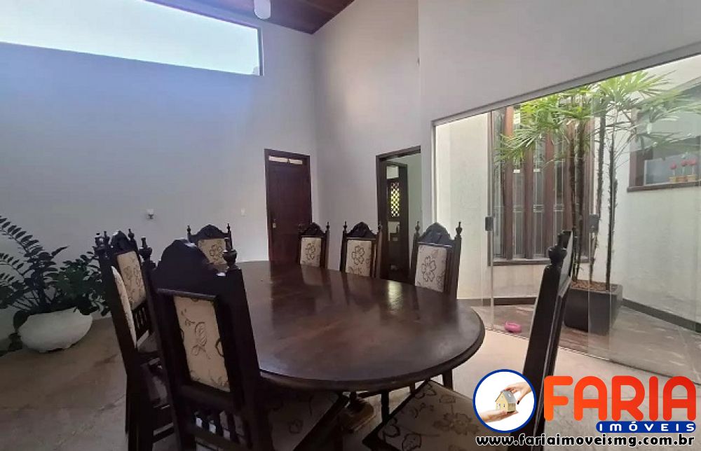 385 - Casa à venda no bairro JARDIM BEATRIZ - Faria Imóveis 23