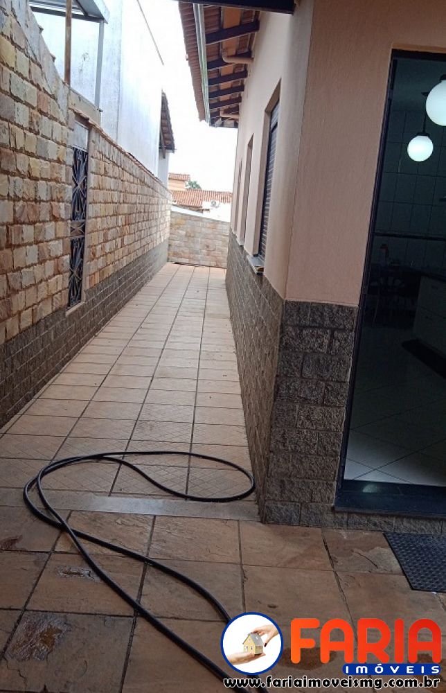 391 - Casa &agrave; venda no bairro PROVIDÊNCIA - Faria Im&oacute;veis 45