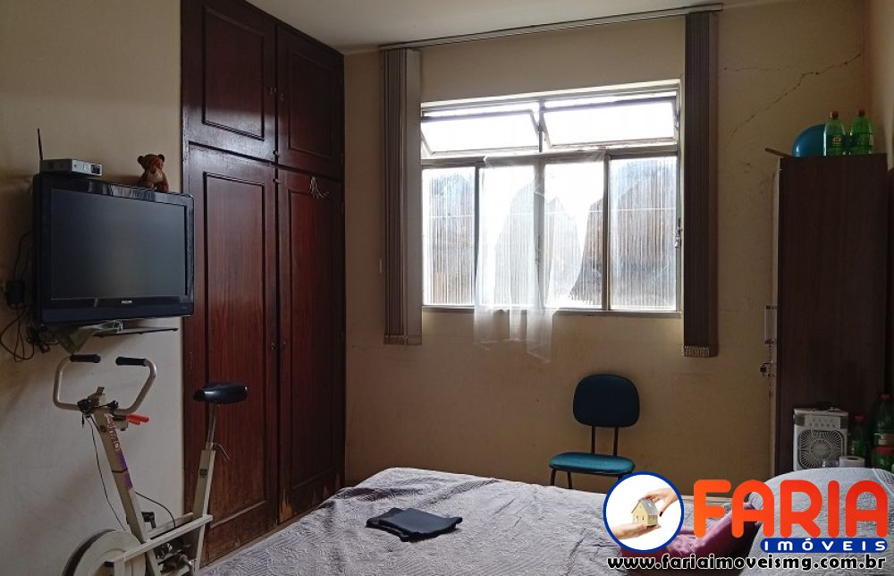 393 - Casa &agrave; venda no bairro CENTRO - Faria Im&oacute;veis 12